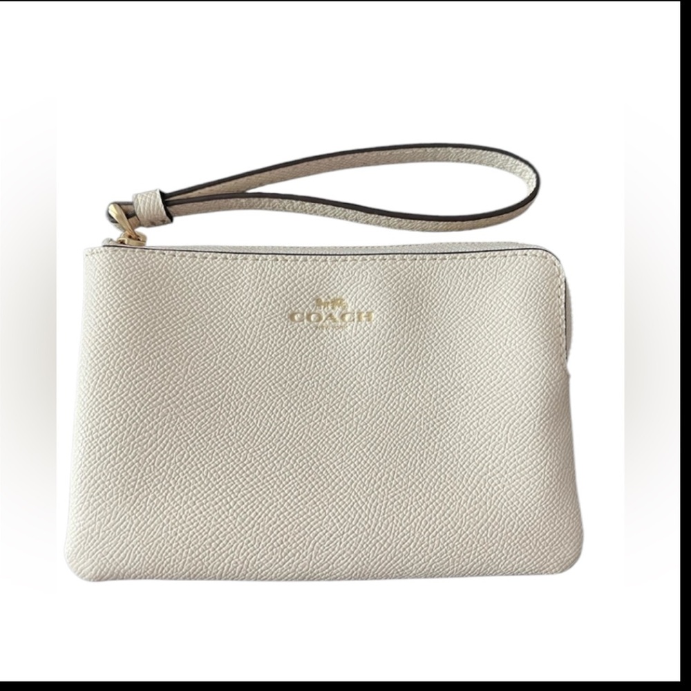 Coach Wristlet in Cream 6.1/2”x 4” Pre-loved - Picture 13 of 14